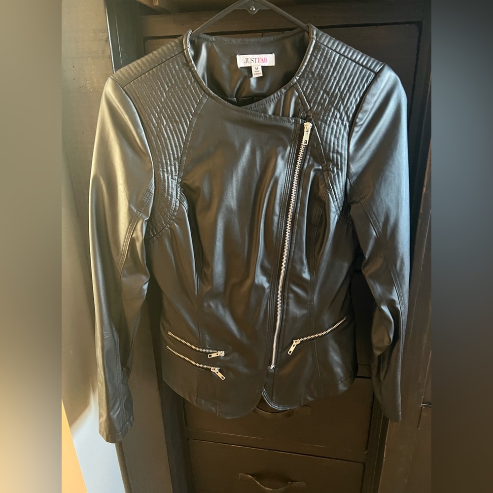Women’s fitted Vegan Leather Jacket Size M